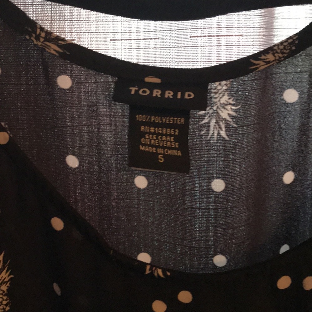 Torrid tank - Picture 2 of 5